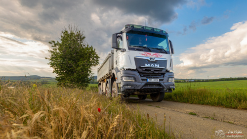 Technika, stroje a automobily