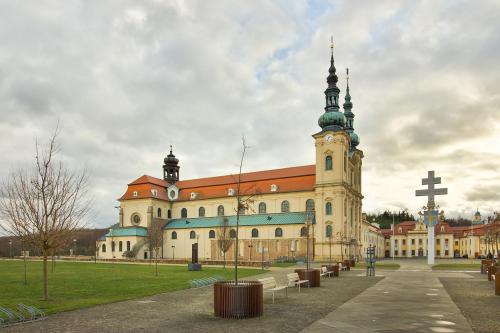 1549396774-img_1046_hdr