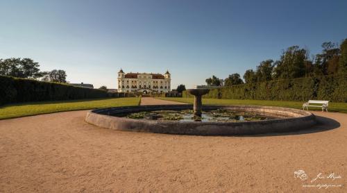 1600339069-zamek-milotice