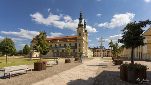 1625246732-bazilika-velehrad-2