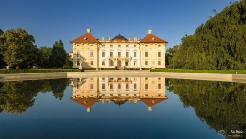 1688375030-zamek-slavkov